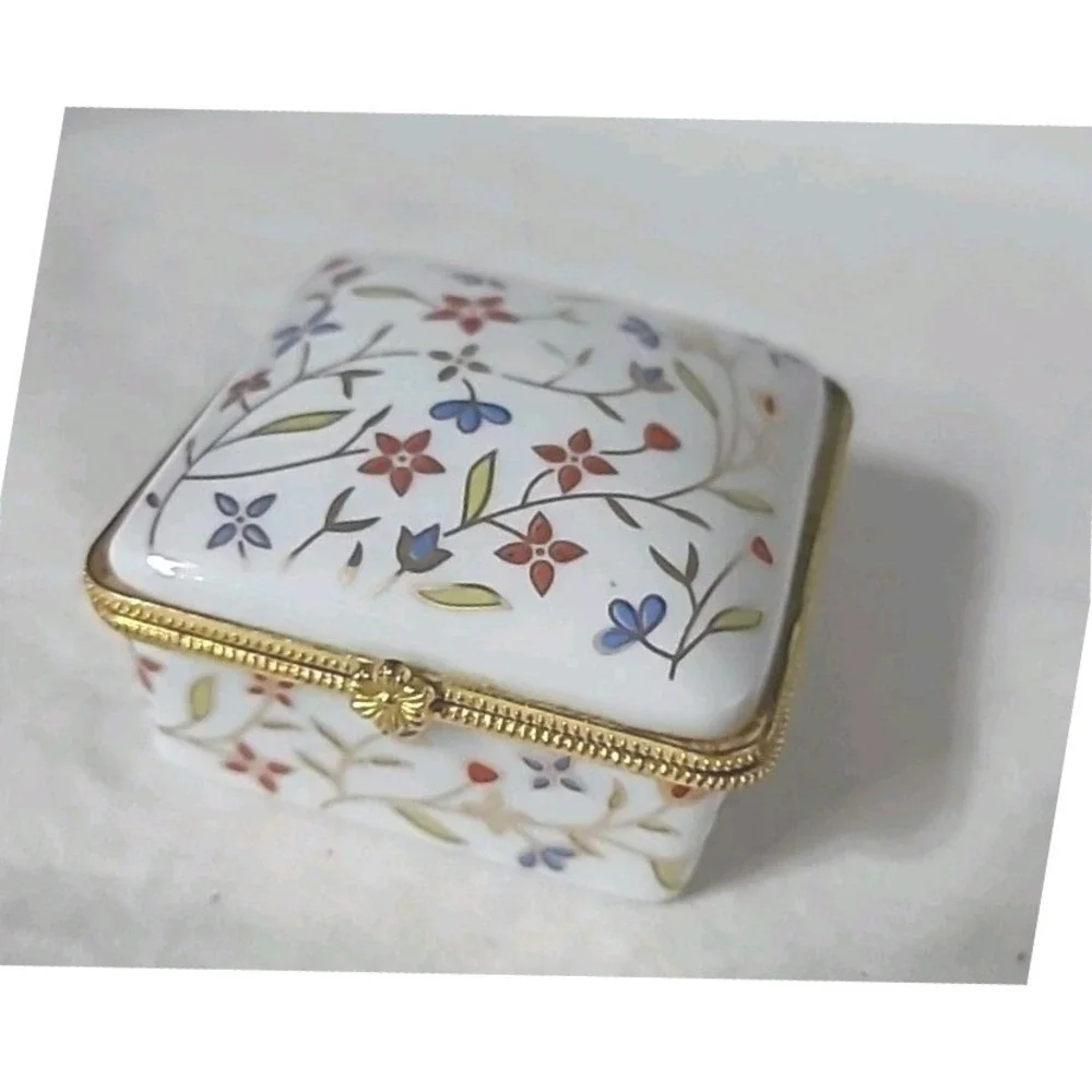 Vintage Floral Porcelain Trinket Box Gold Tone‎ Hinge Mirror Square Jewelry Case